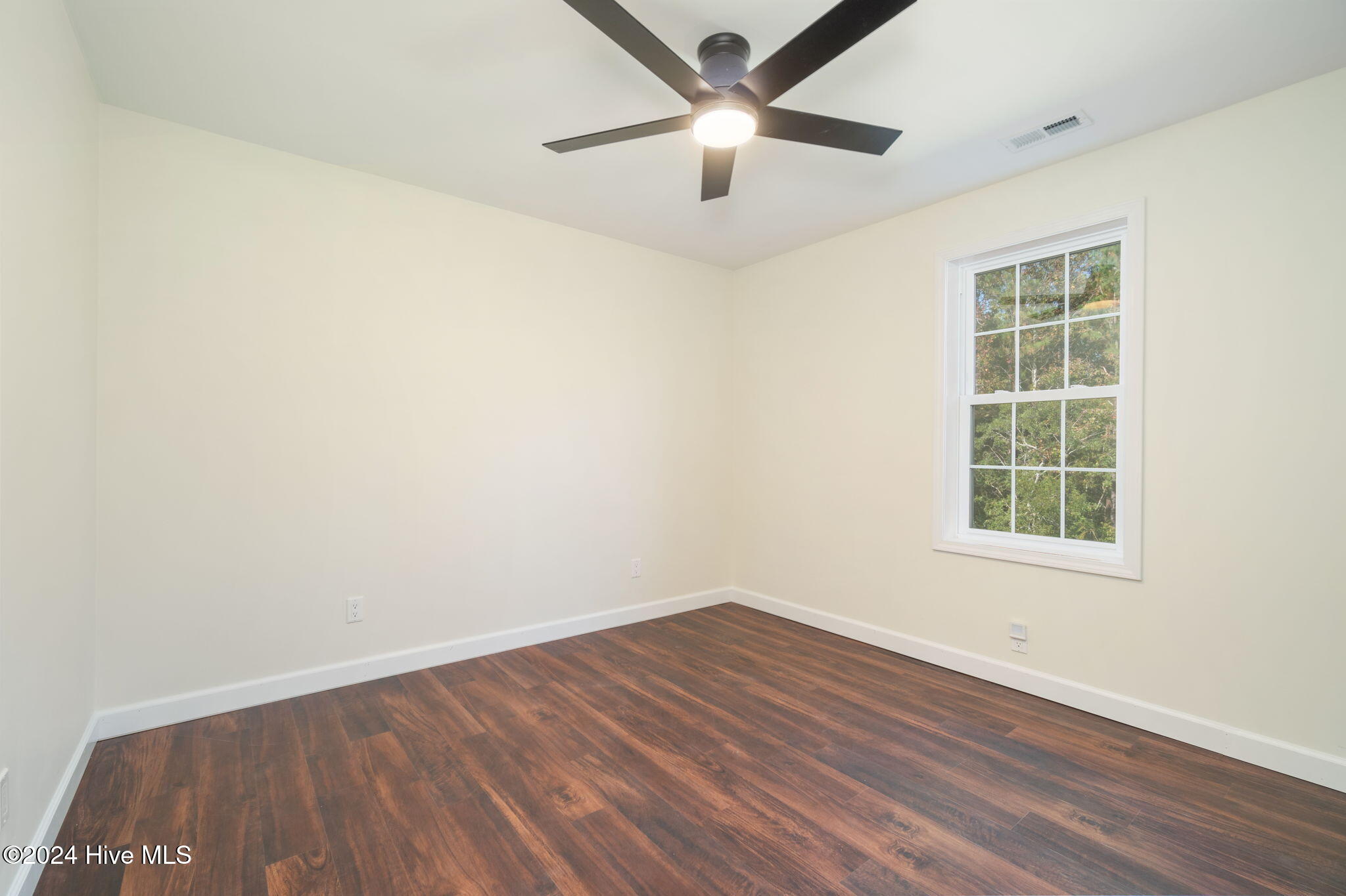 1602 Razorbill Court Morehead City, NC 28557 - Photo 32 of 62 Bedroom 3