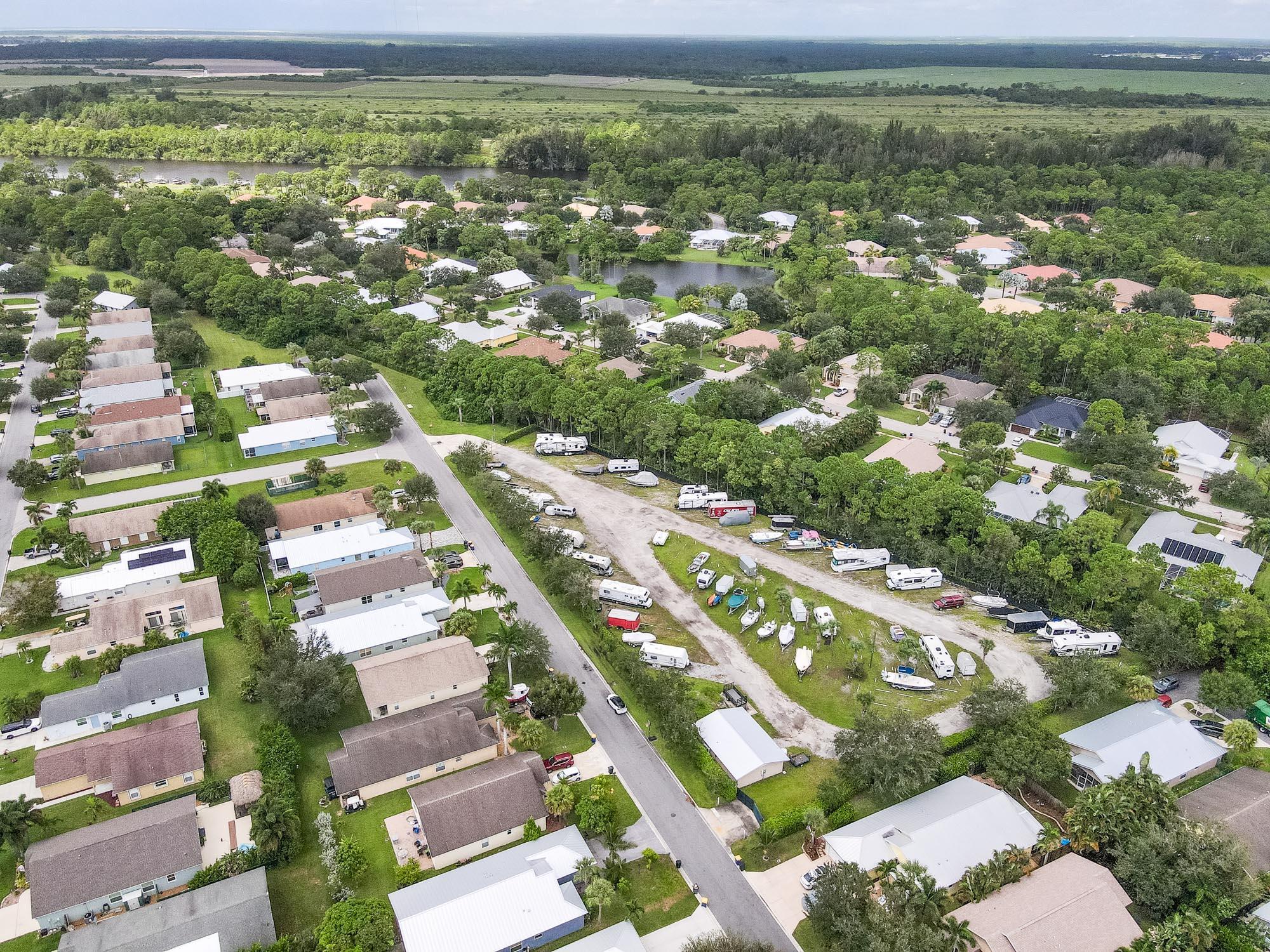 2779 Southwest Olds Place Stuart, FL 34997 - Photo 33 of 41 20240906211739997484000000-o