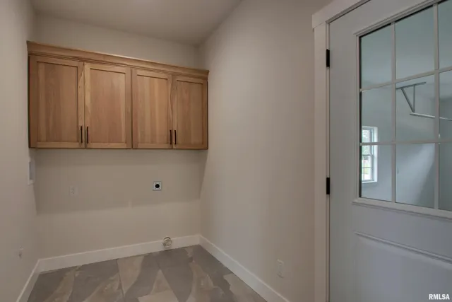 $409,000 | 2508 Taylor Drive, Quincy, IL 62305