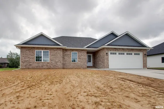 $409,000 | 2508 Taylor Drive, Quincy, IL 62305