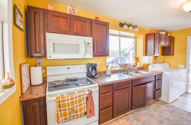 $224,500 | 1032 South Snow Prairie Road, Bronson, MI 49028