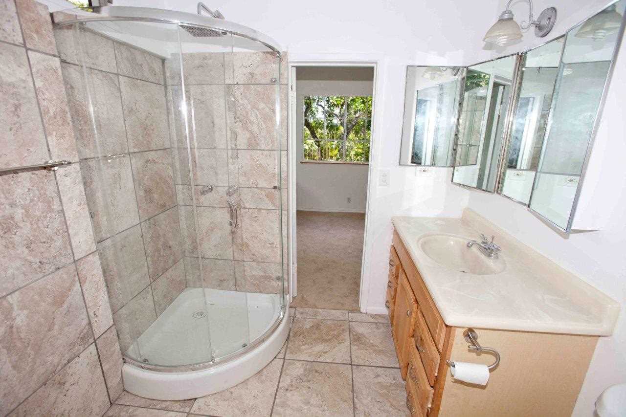 333 West Kuiaha Road Haiku, HI 96708 - Photo 5 of 21 a bathroom with a sink a toilet and shower