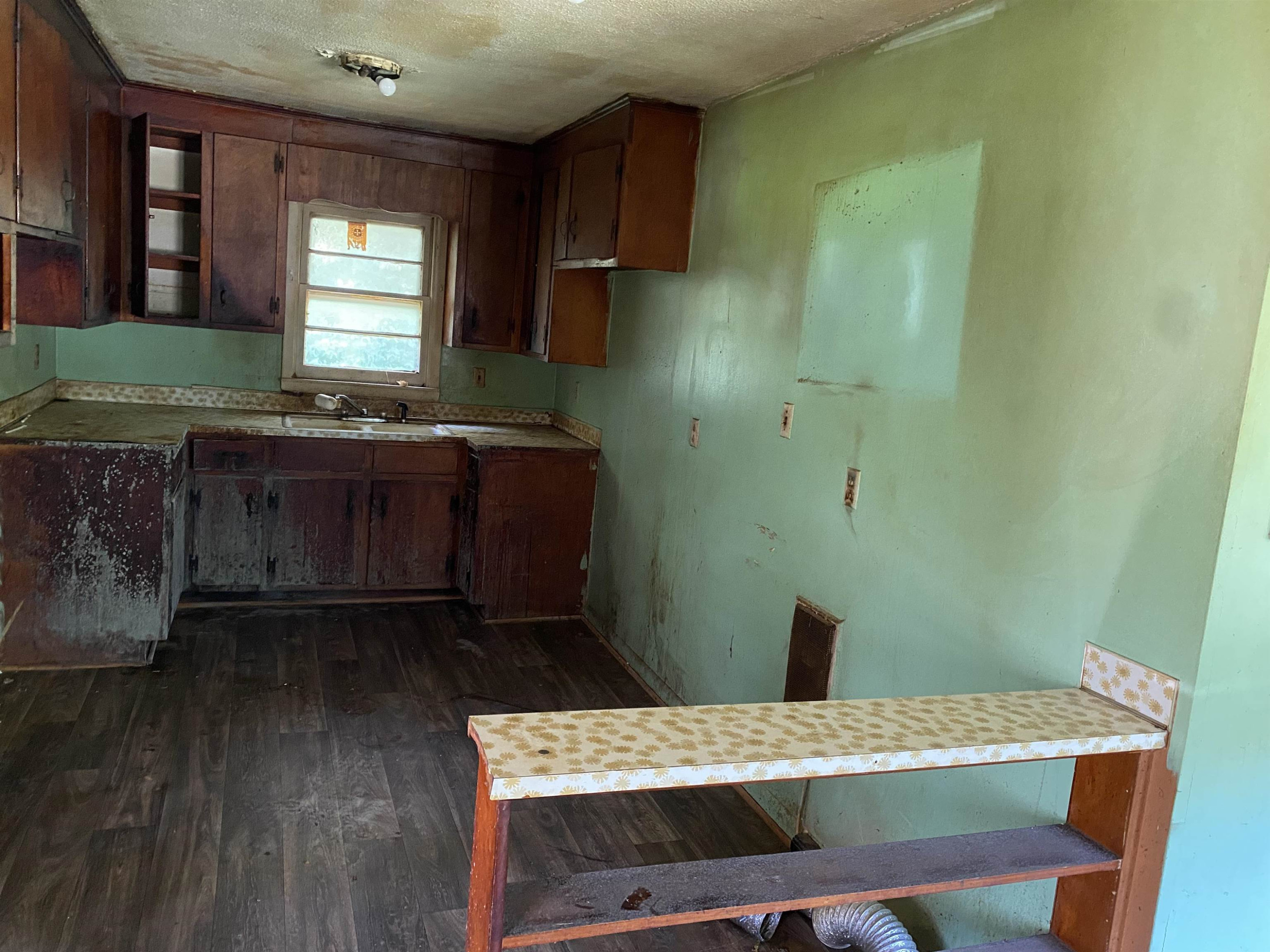 2801 Burnside Road Oxford, NC 27565 - Photo 6 of 9 Photo 6