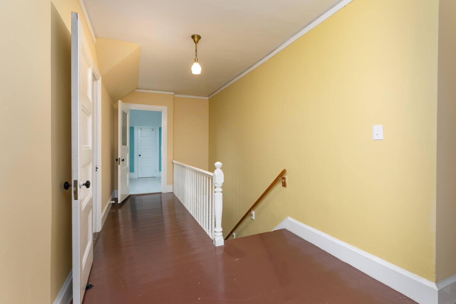 304 Spring Street Portland, ME 04102 - Photo 33 of 61 3rd Floor Landing/Hallway