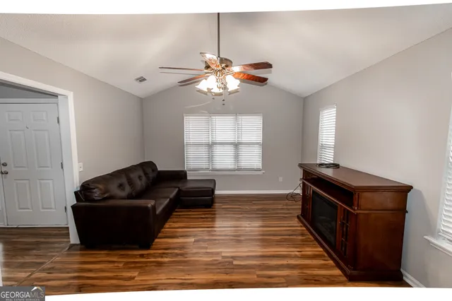 $1,850 | 104 Green Tree Court, Statesboro, GA 30458