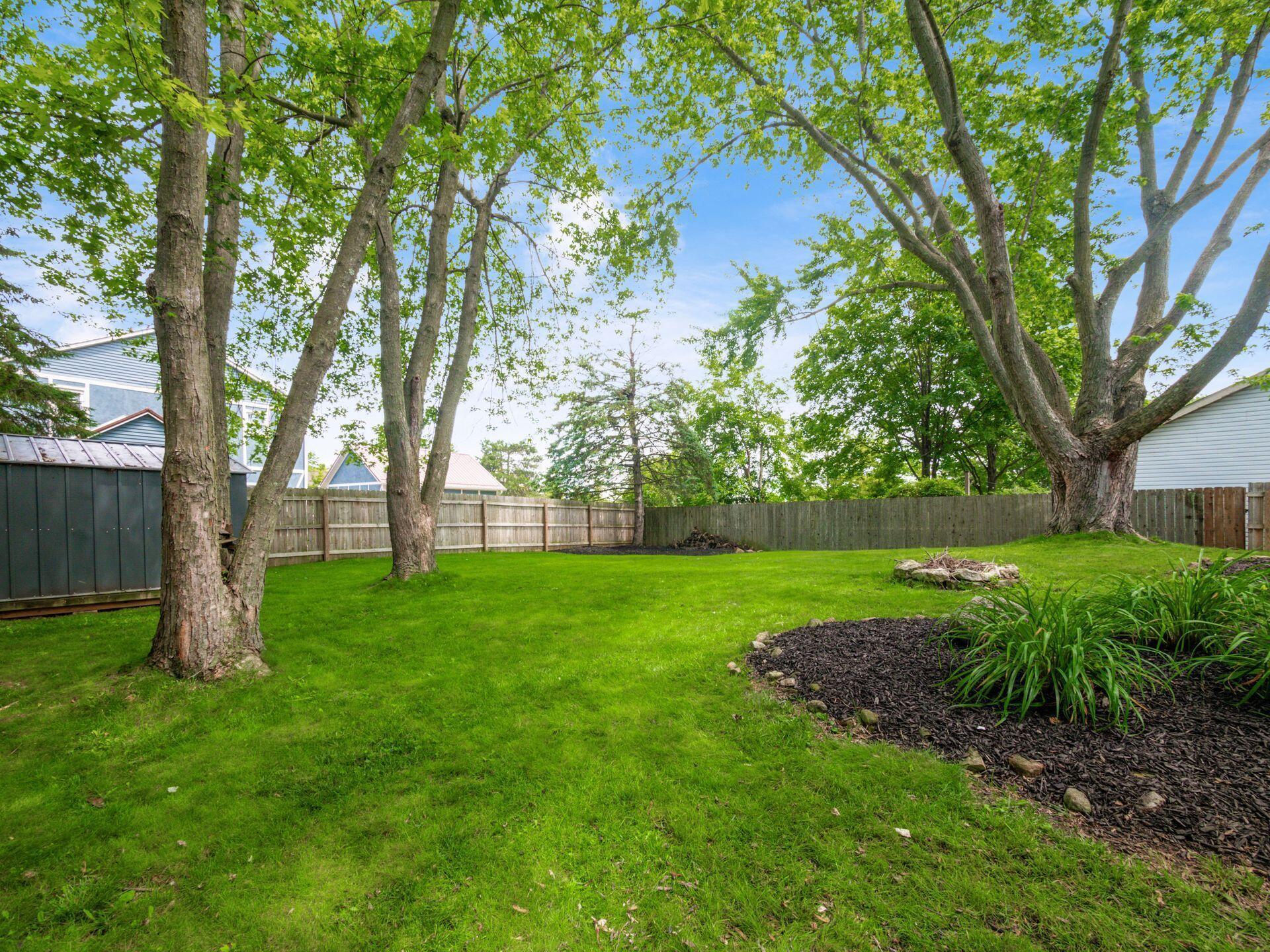 5264 Davidson Road Hilliard, OH 43026 - Photo 45 of 56 Nice large fenced in back yard