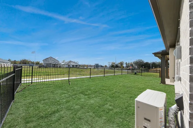 $379,461 | 207 Orchard Laurel Drive, Alvin, TX 77511