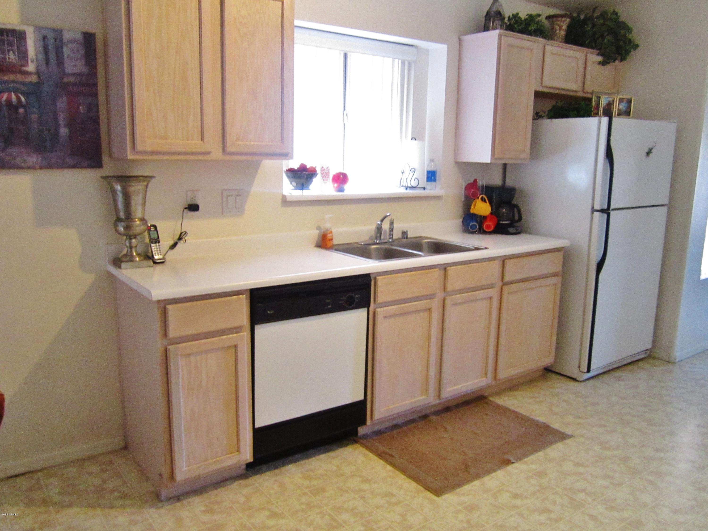 4701 East Mossman Road Phoenix, AZ 85050 - Photo 8 of 23 Appliances