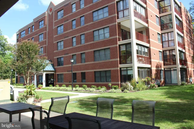 $379,755 | 604 McKinsey Park Drive, Unit 402, Severna Park, MD 21146