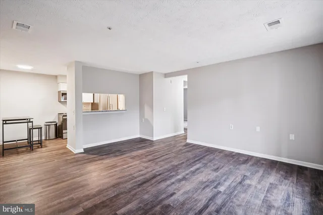 $285,000 | 6215 Sandpiper Court, Unit 101, Elkridge, MD 21075