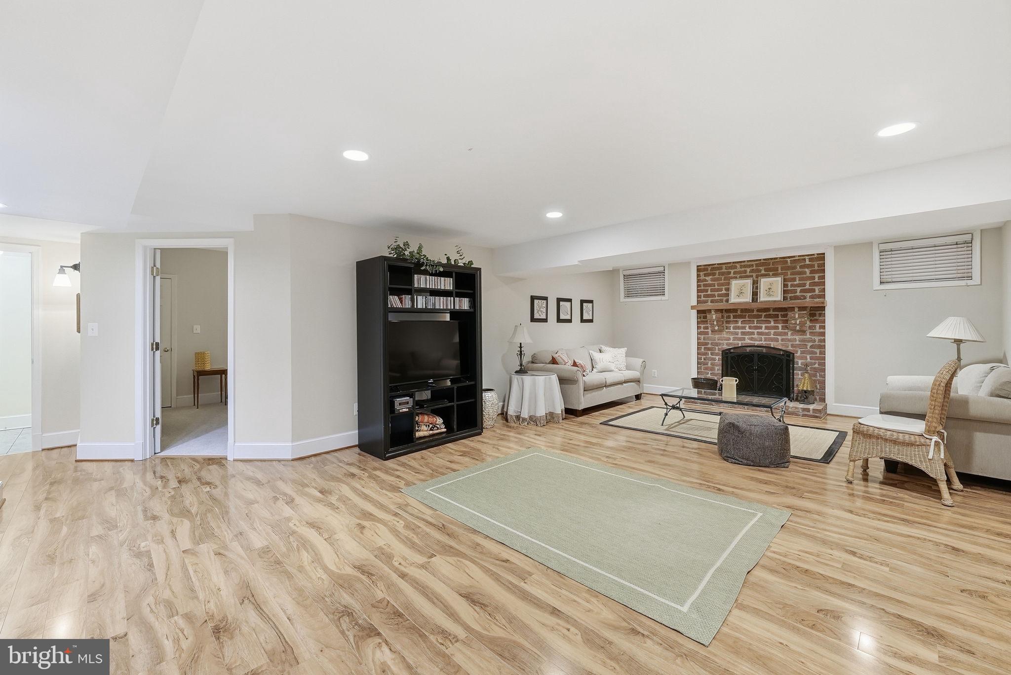 12309 Blair Ridge Road Fairfax, VA 22033 - Photo 60 of 80 ANOTHER AREA FOR ENTERTAINING