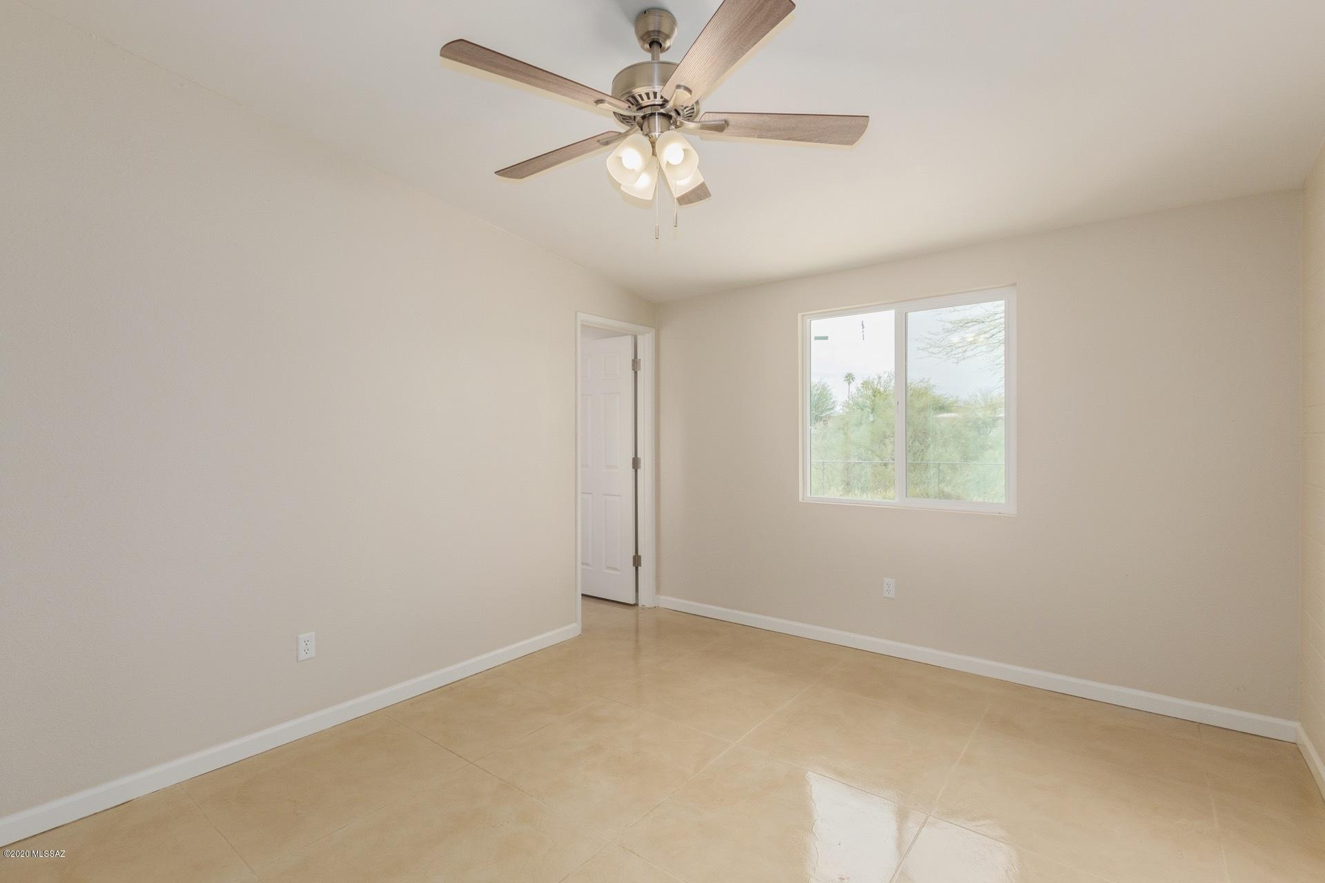 1979 West Saxony Road Tucson, AZ 85713 - Photo 4 of 26