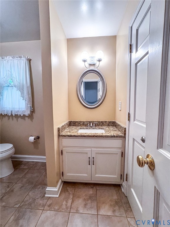 1901 Swamp Fox Road Midlothian, VA 23112 - Photo 34 of 55 hall upstairs bath