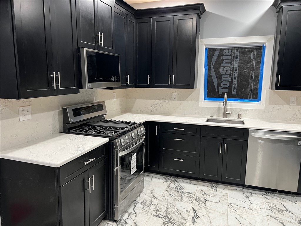 77 Garson Avenue Rochester, NY 14609 - Photo 6 of 24