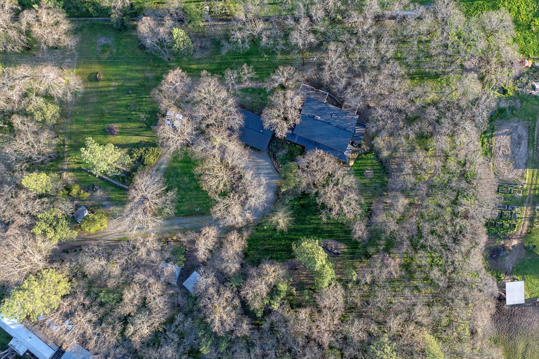 5617 Kane Creek Road Central Point, OR 97502 - Photo 45 of 45 batch_DJI_20240402183000_0026_D copy