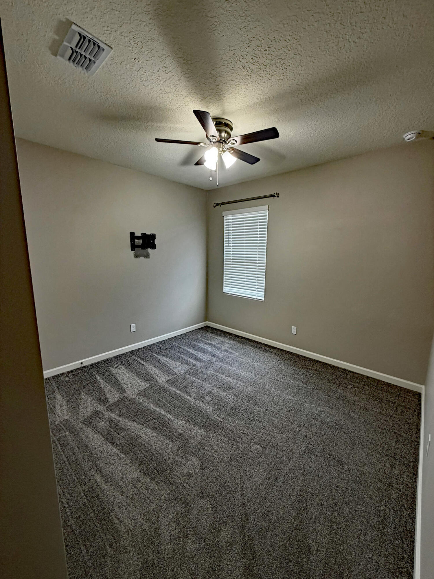 5306 Entertainment Way Fort Pierce, FL 34947 - Photo 14 of 19 IMG_0724