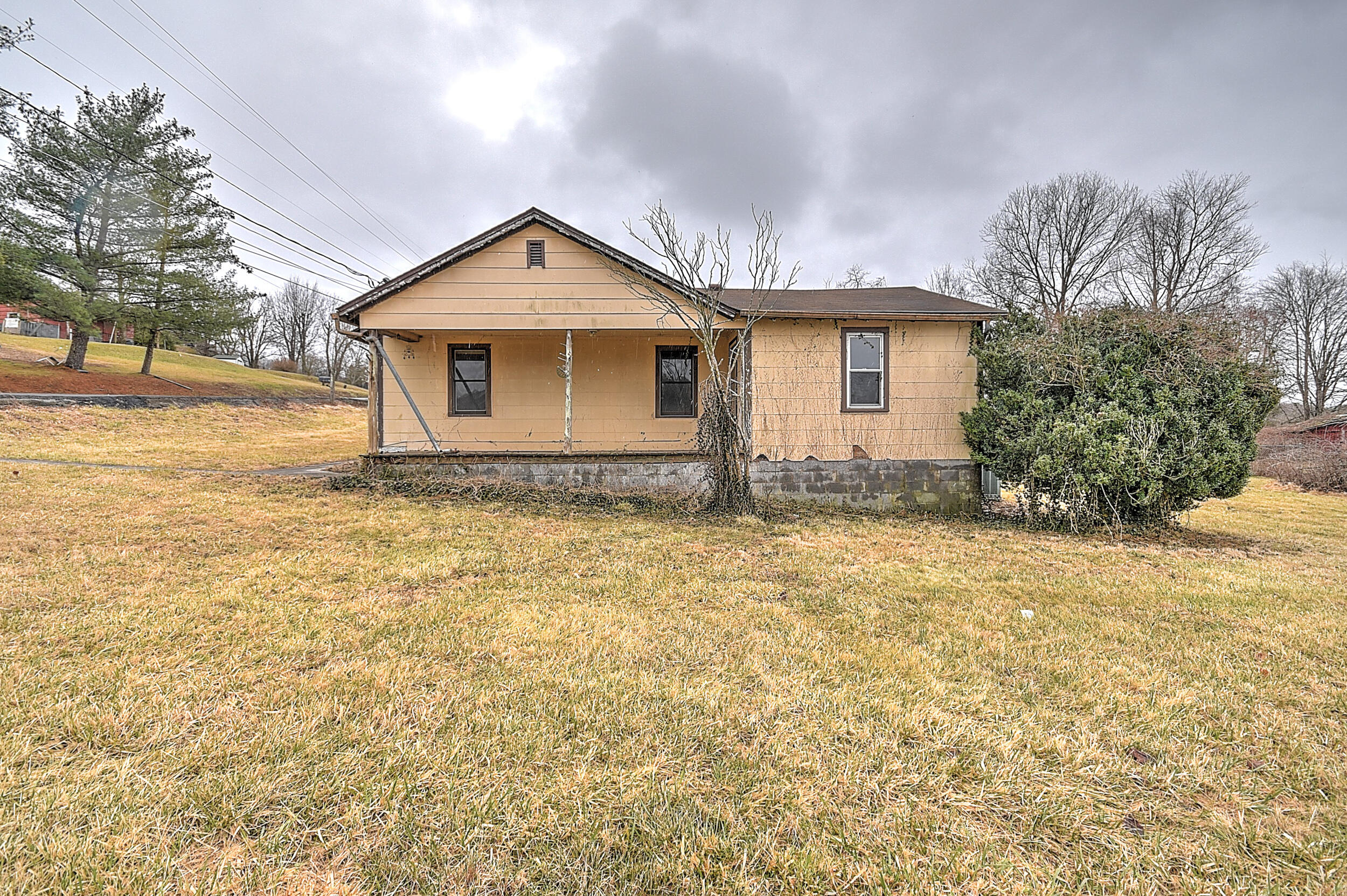 1239 Pendergrass Road Bristol, VA 24201 - Photo 1 of 34 Pendregrass-6
