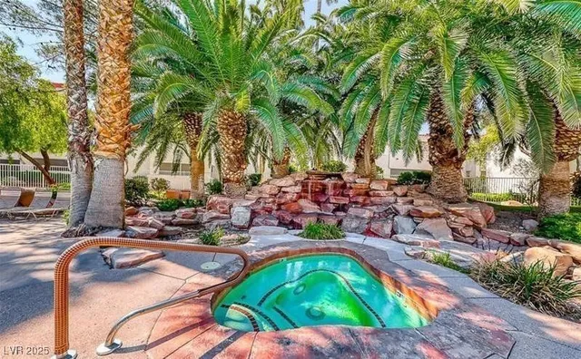 $1,375 | 2975 Bluegrass Lane, Unit 824, Henderson, NV 89074