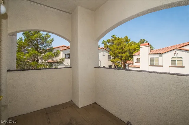 $1,375 | 2975 Bluegrass Lane, Unit 824, Henderson, NV 89074