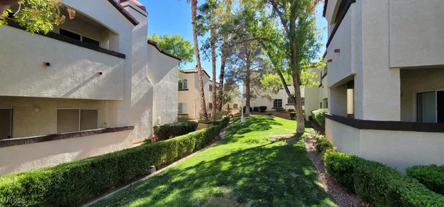 $1,375 | 2975 Bluegrass Lane, Unit 824, Henderson, NV 89074