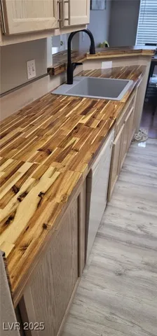 $1,375 | 2975 Bluegrass Lane, Unit 824, Henderson, NV 89074