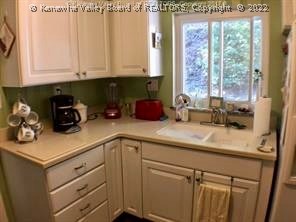 831 Chappell Road Charleston, WV 25304 - Photo 7 of 29 Gallery Image 7
