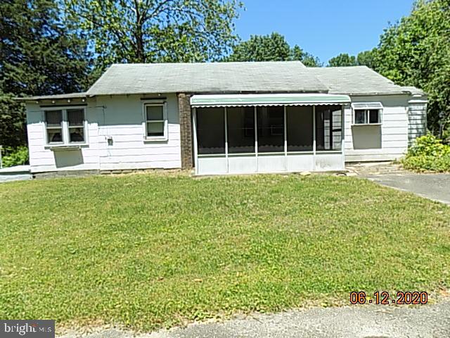 28 Spring Garden Street Lindenwold, NJ 08021 - Photo 3 of 26