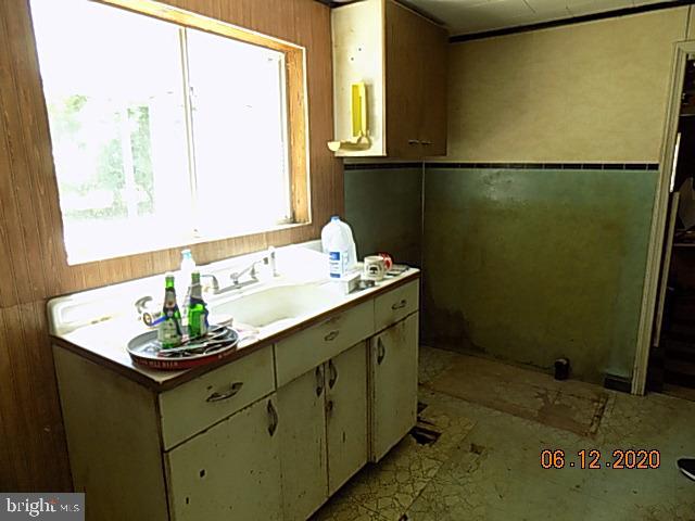 28 Spring Garden Street Lindenwold, NJ 08021 - Photo 7 of 26