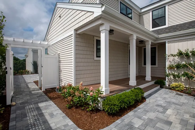 a view of a pathway of a house