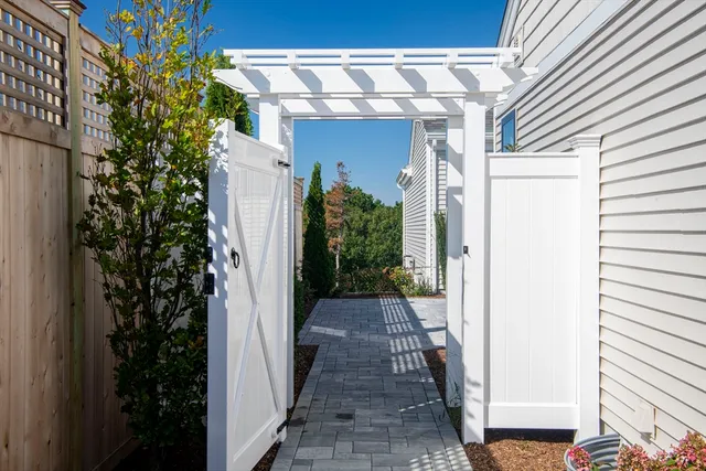 a view of a entryway