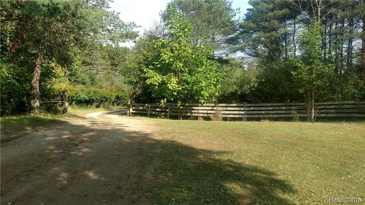 4727 Reynolds Road Marlette, MI 48453 - Photo 36 of 42 IMG_20160922_105059317_HDR.jpg