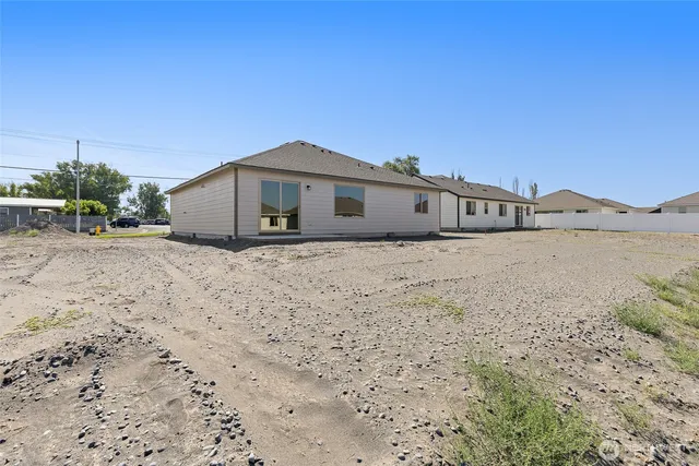 $343,850 | 312 Montana Street, Moses Lake, WA 98837