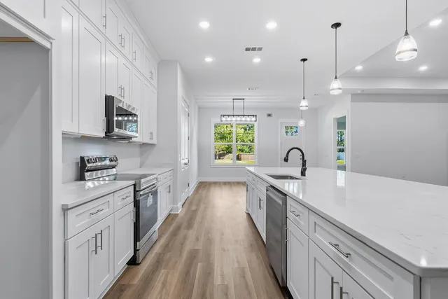 $689,900 | 7179 Freedom Court, Navarre, FL 32566