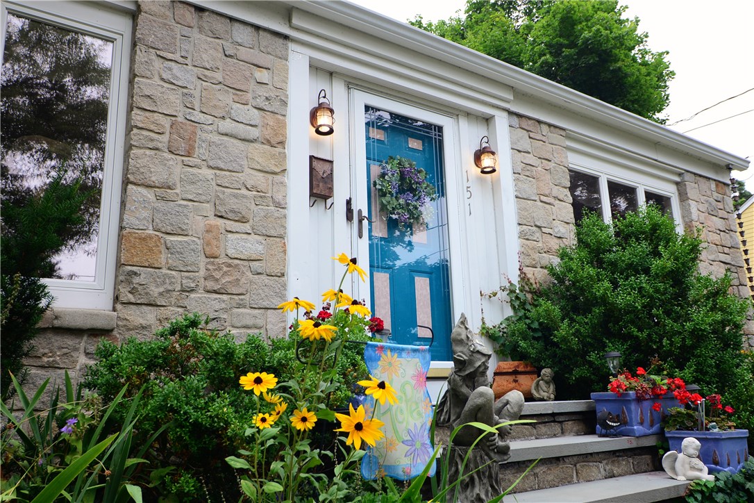 151 Audubon Road Warwick, RI 02888 - Photo 4 of 21