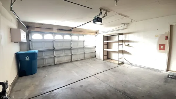 $2,800 | 9428 Salt Water Court, Las Vegas, NV 89117