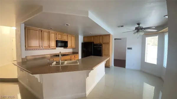 $2,800 | 9428 Salt Water Court, Las Vegas, NV 89117