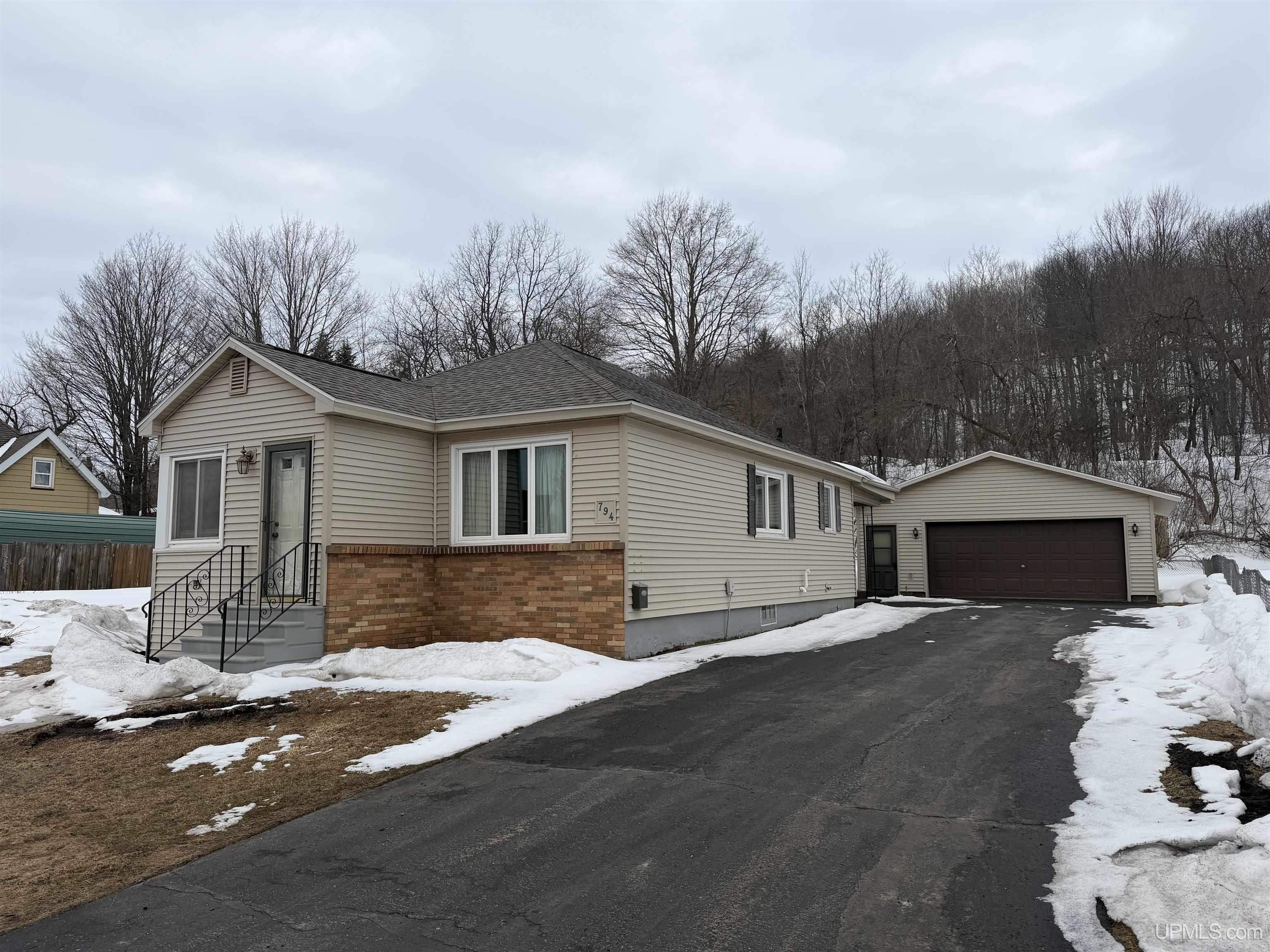 794 South Pine Street Ishpeming, MI 49849 - Photo 1 of 21