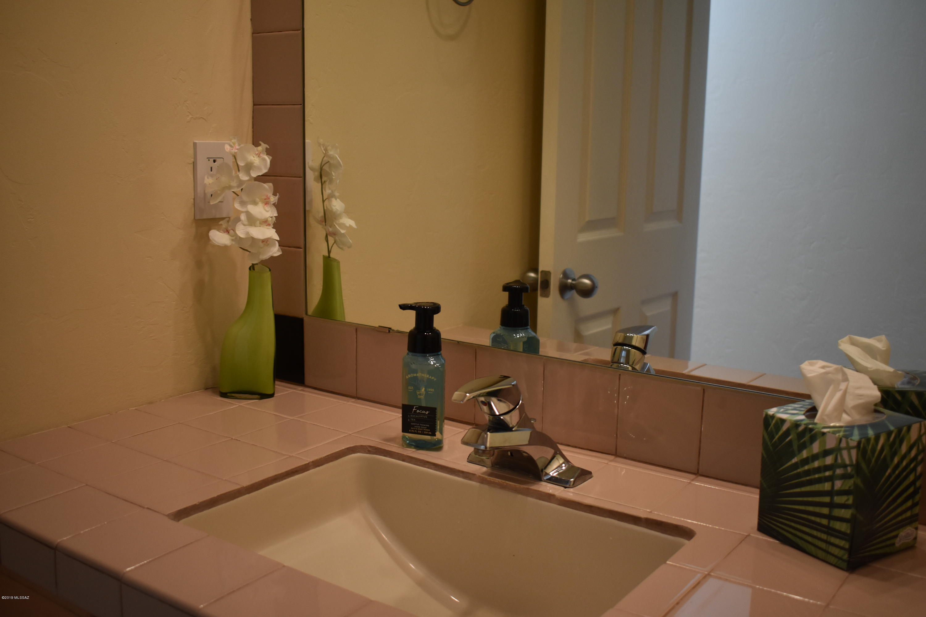 136 South Shadow Creek Place Tucson, AZ 85748 - Photo 24 of 33