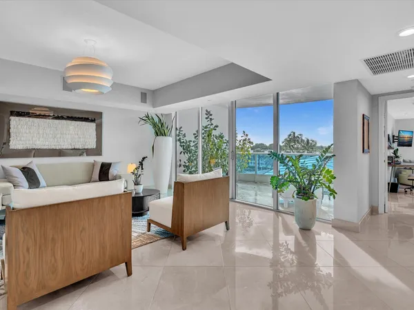 $2,095,000 | 1600 South Ocean Boulevard, Unit 403, Pompano Beach, FL 33062