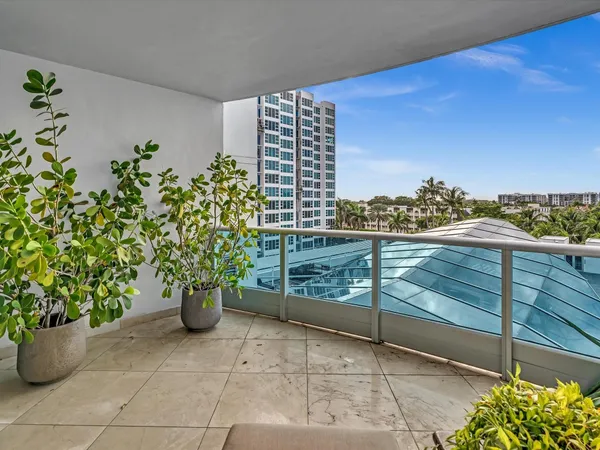$2,095,000 | 1600 South Ocean Boulevard, Unit 403, Pompano Beach, FL 33062
