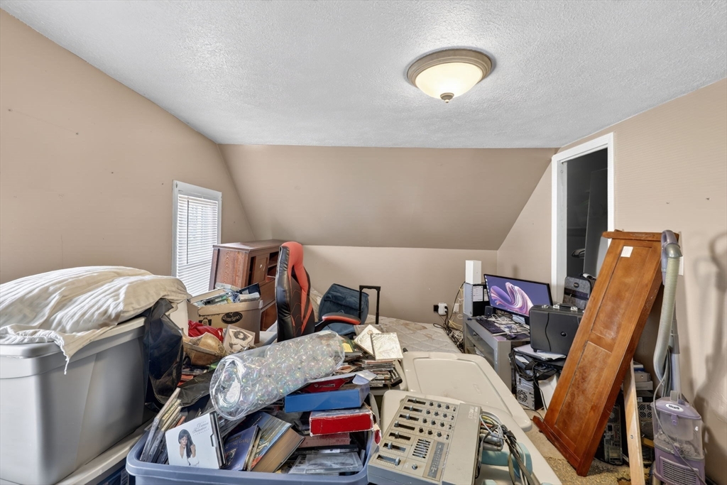 12 Cottage Place Boston, MA 02136 - Photo 14 of 28