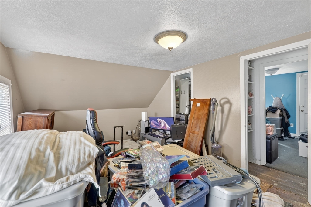 12 Cottage Place Boston, MA 02136 - Photo 15 of 28