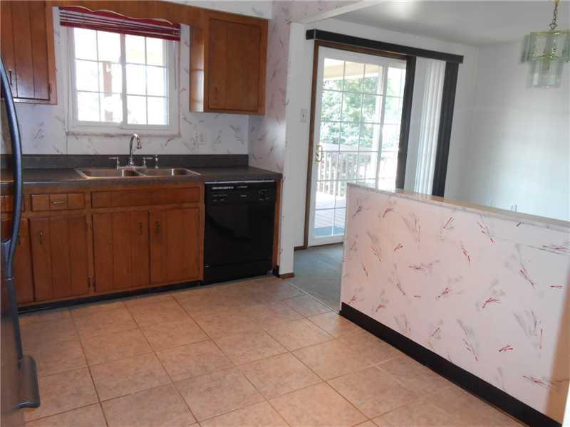 1486 Evelyn Road Baldwin, PA 15227 - Photo 5 of 24 Kitchen.