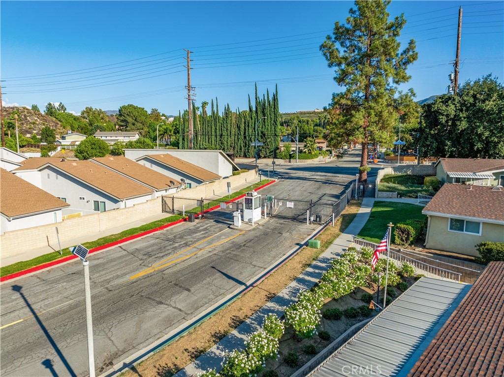 19401 Oak Crossing Road Newhall, CA 91321 - Photo 33 of 47