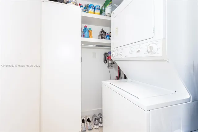 $1,290,000 | 8925 Collins Avenue, Unit 11C, Surfside, FL 33154