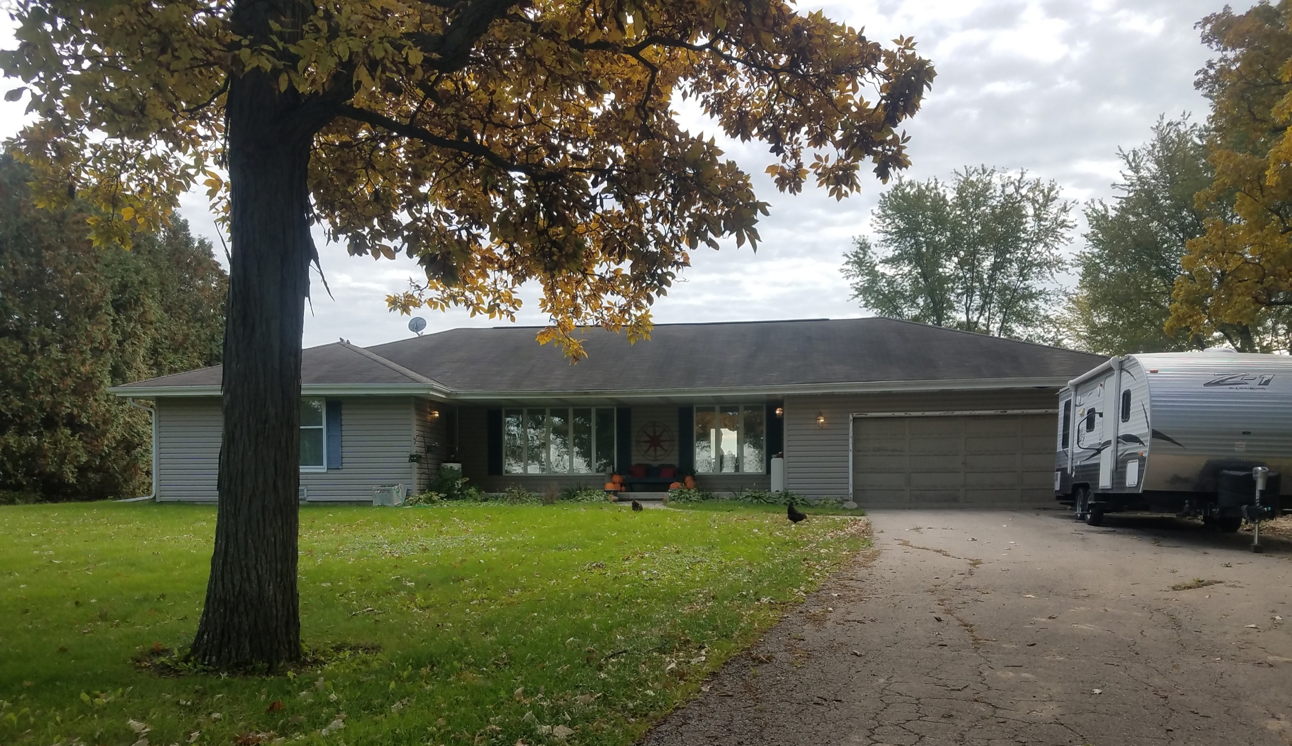 13N157 Engel Road Burlington, IL 60109 - Photo 2 of 23