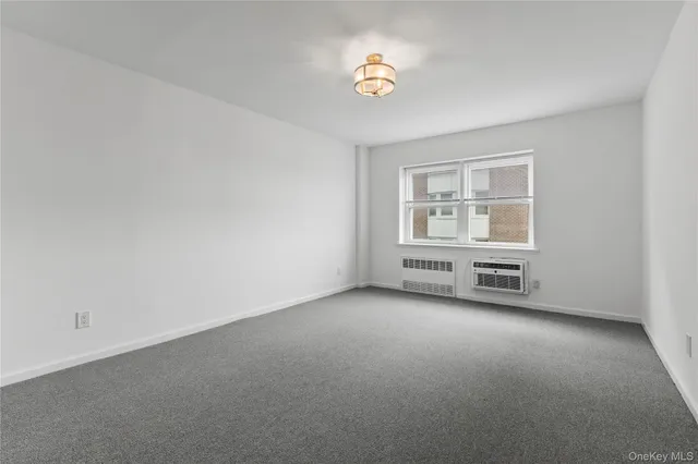 $3,150 | 740 East Broadway, Unit 3E, Long Beach, NY 11561