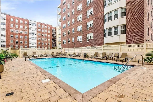 $3,150 | 740 East Broadway, Unit 3E, Long Beach, NY 11561