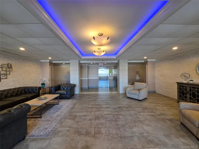 $3,150 | 740 East Broadway, Unit 3E, Long Beach, NY 11561