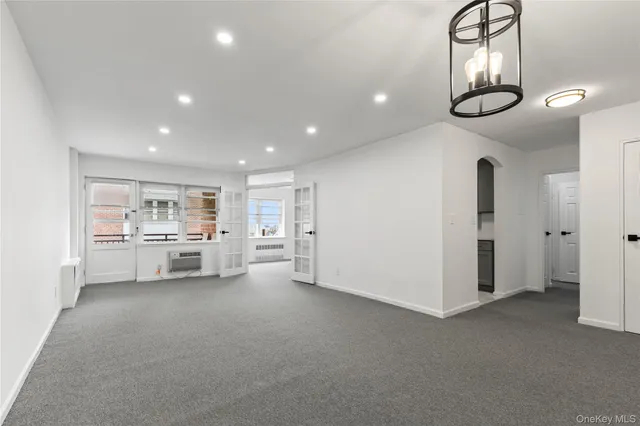 $3,150 | 740 East Broadway, Unit 3E, Long Beach, NY 11561